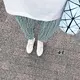 小F