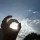 光